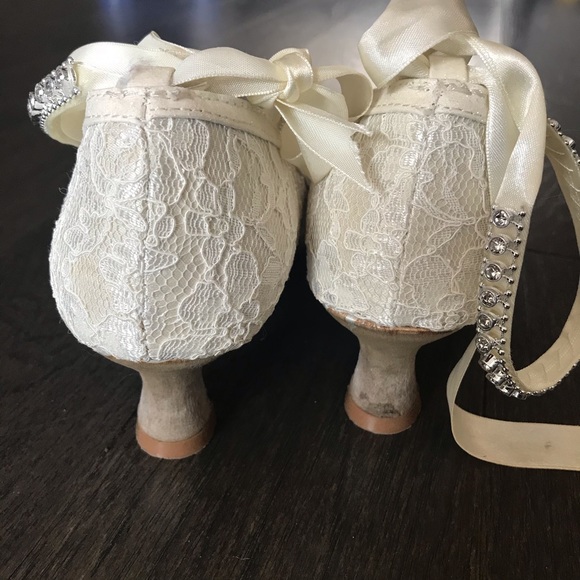 Custom-made Bridal Shoes - Picture 9 of 16
